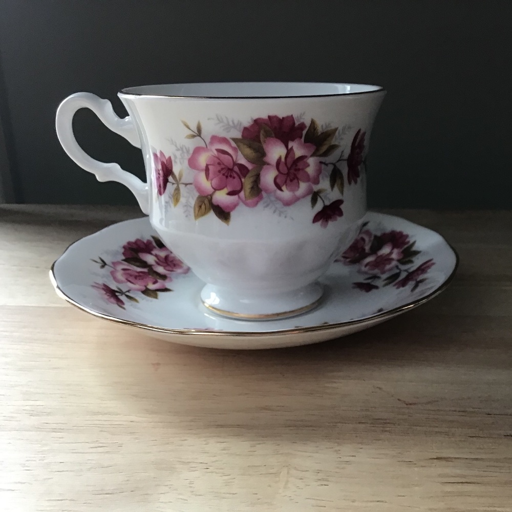 Vintage Queen Anne Tea Cup & Saucer